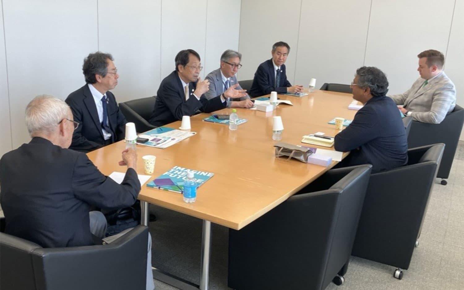 President NAGATA Holds Talks with Ohio State Provost 