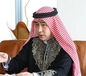 鷹鳥屋 明さん 写真