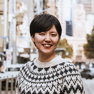 浅木 麻梨耶さん 写真