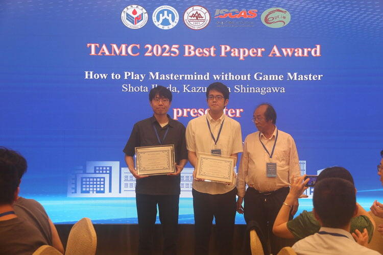 品川助教受賞の写真