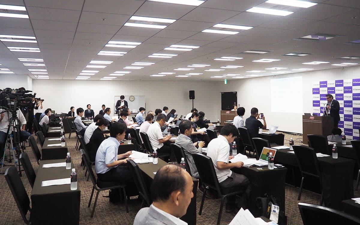 記者会見の様子