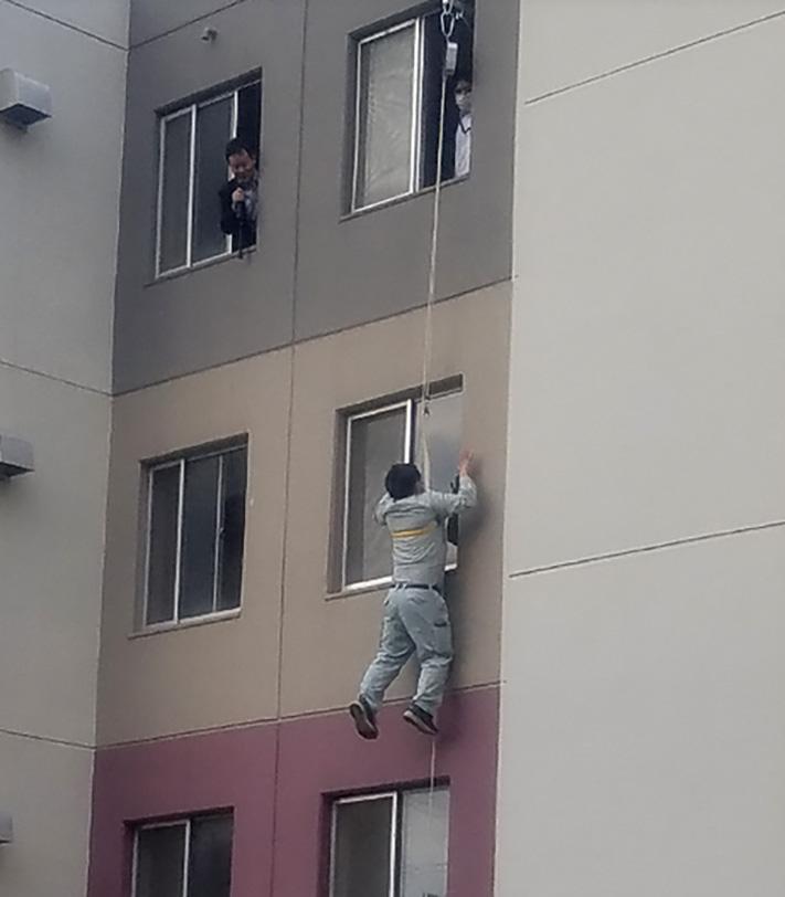 学生宿舎初期消火訓練