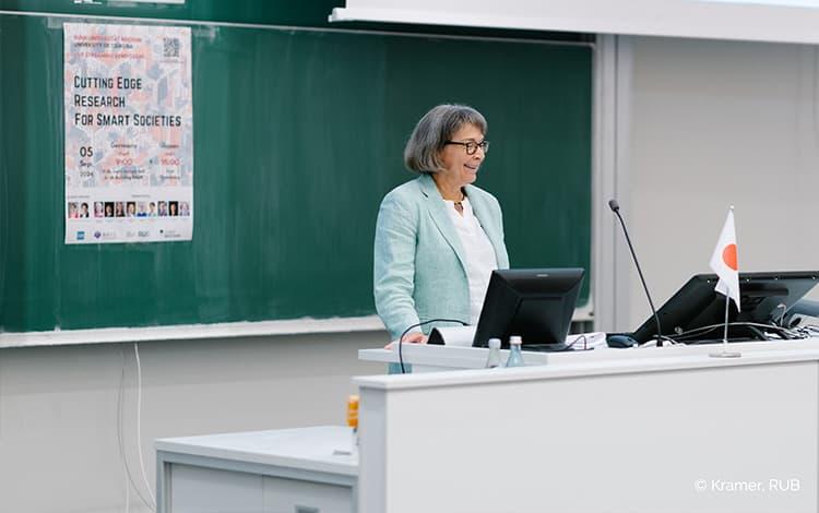 ボーフム大学シンポジウム Uta Hohn教授