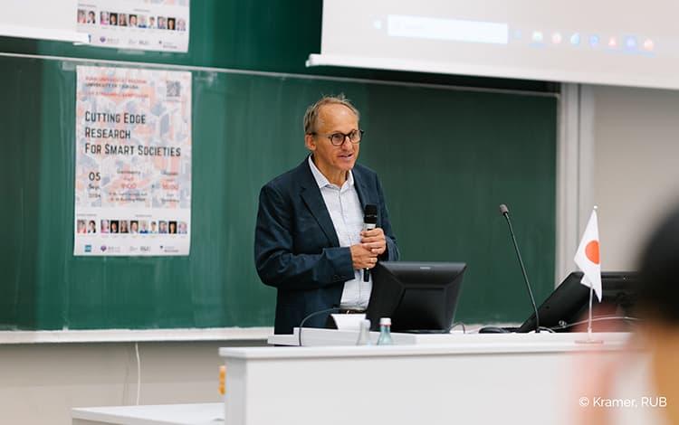 ボーフム大学シンポジウム Guenther Meschkeボーフム大学副学長