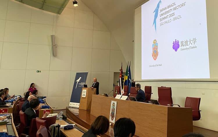 Sergio Proençaサンパウロ大学国際担当副学長によるブラジル側参加大学紹介