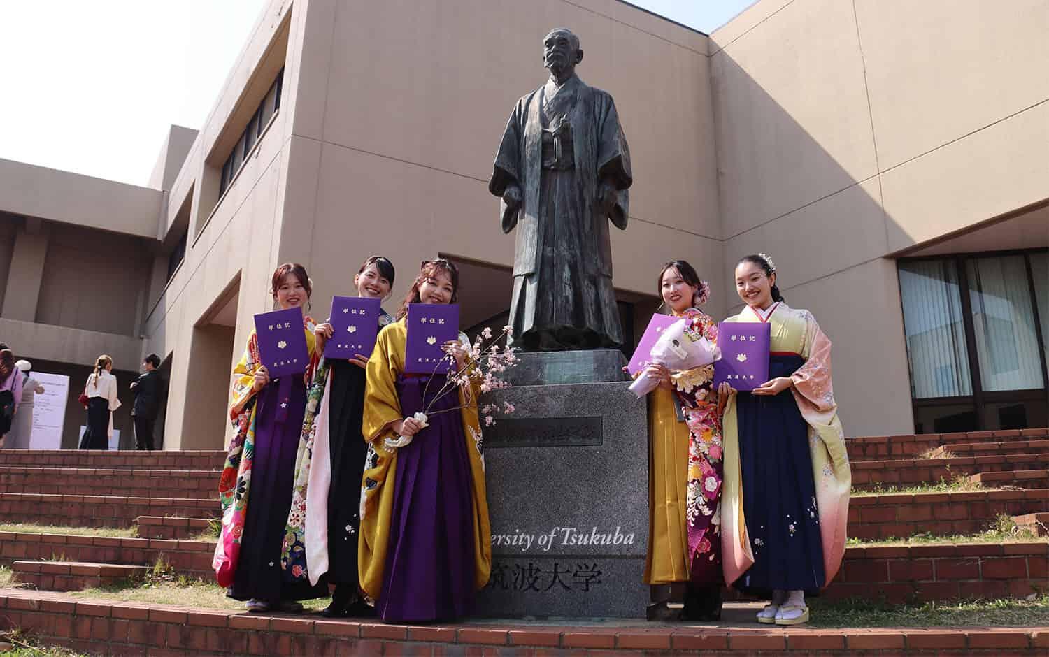 会場の外で記念写真