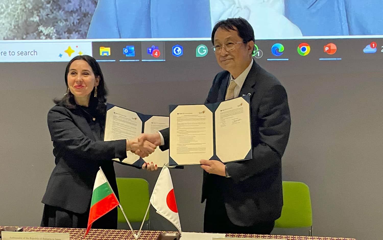 MoU締結セレモニー写真